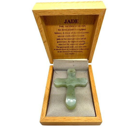 Alaskan Jade Cross Pendant Polar Mountains Nephrite Stone Gift Box Spiritual - Picture 1 of 9